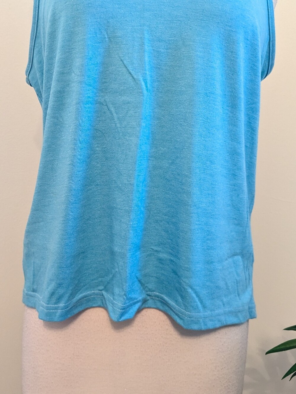 The North Face Women's Blue Athletic Tank Top with White Trim Large - Picture 4 of 9